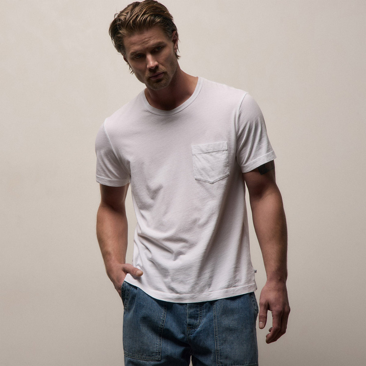 T-shirt léger en jersey à poche – Blanc